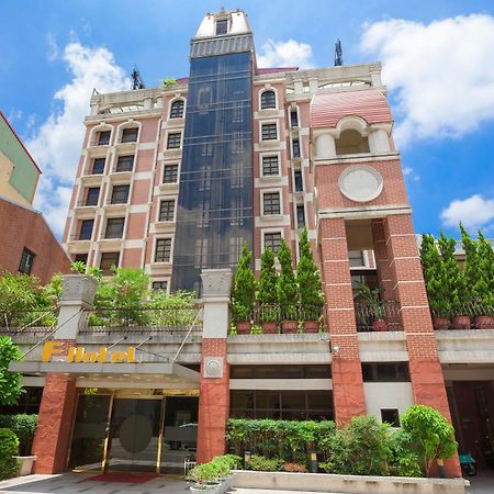 F Hotel - Саньї Екстер'єр фото